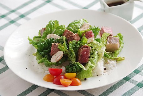 ステーキサラダ丼（2人分）のイメージ